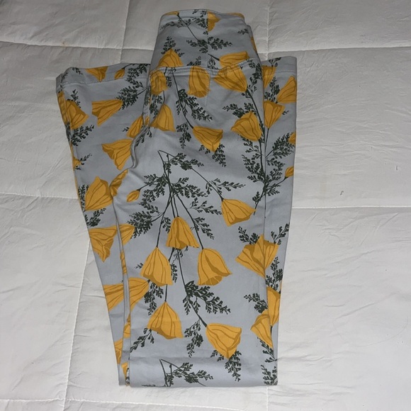 NWT!Free People floral print bell bottom jeans size 25. - Picture 6 of 6